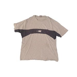 VINTAGE NIKE TEE